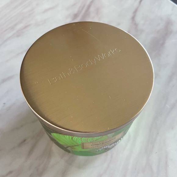 BATH & BODY WORKS FRESH BAMBOO 3 WICK CANDLE 14.5 OZ - Picture 7 of 10